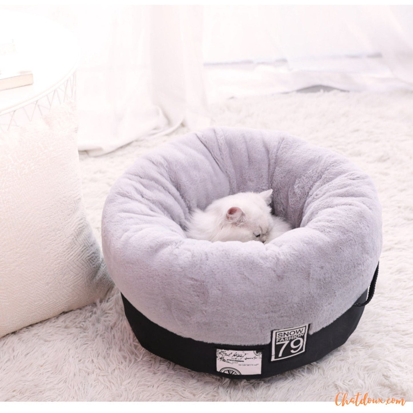 Niche-chat-noir-Blanko