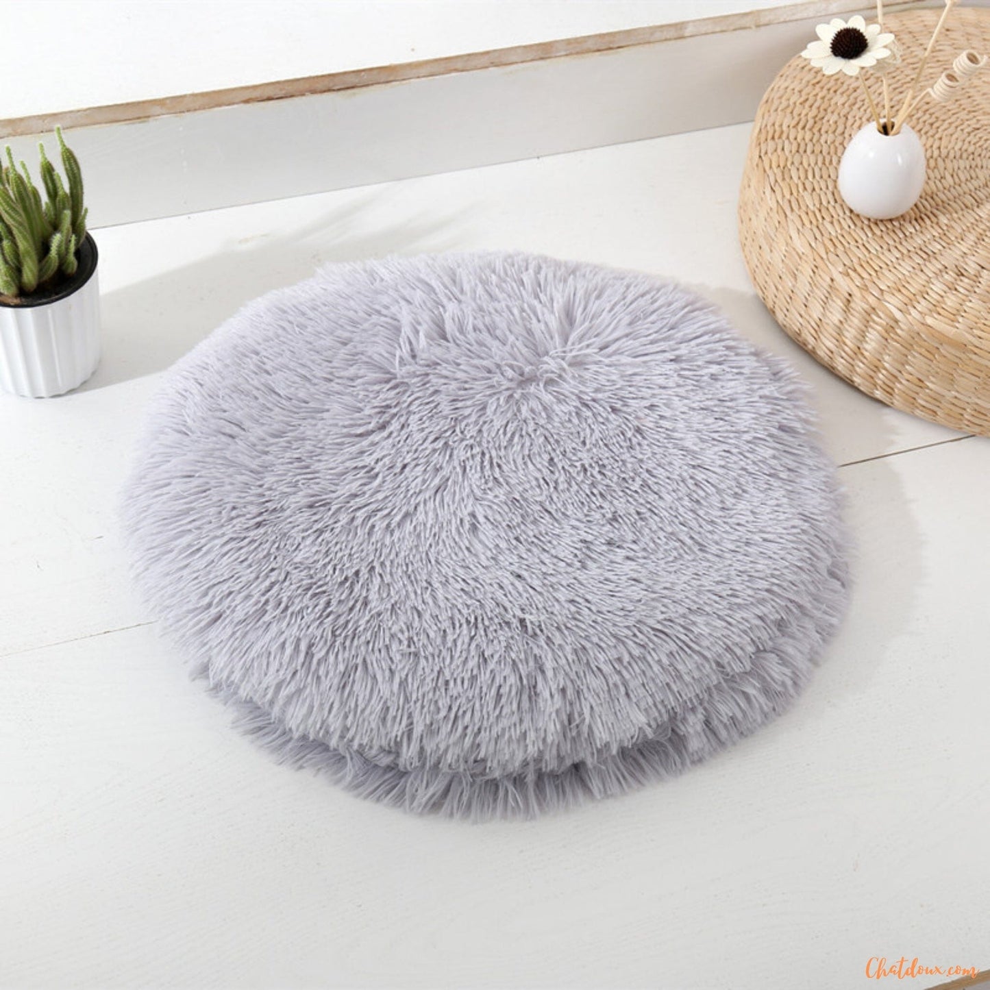 coussin-chat-gris-en-peluche-FineDouceure