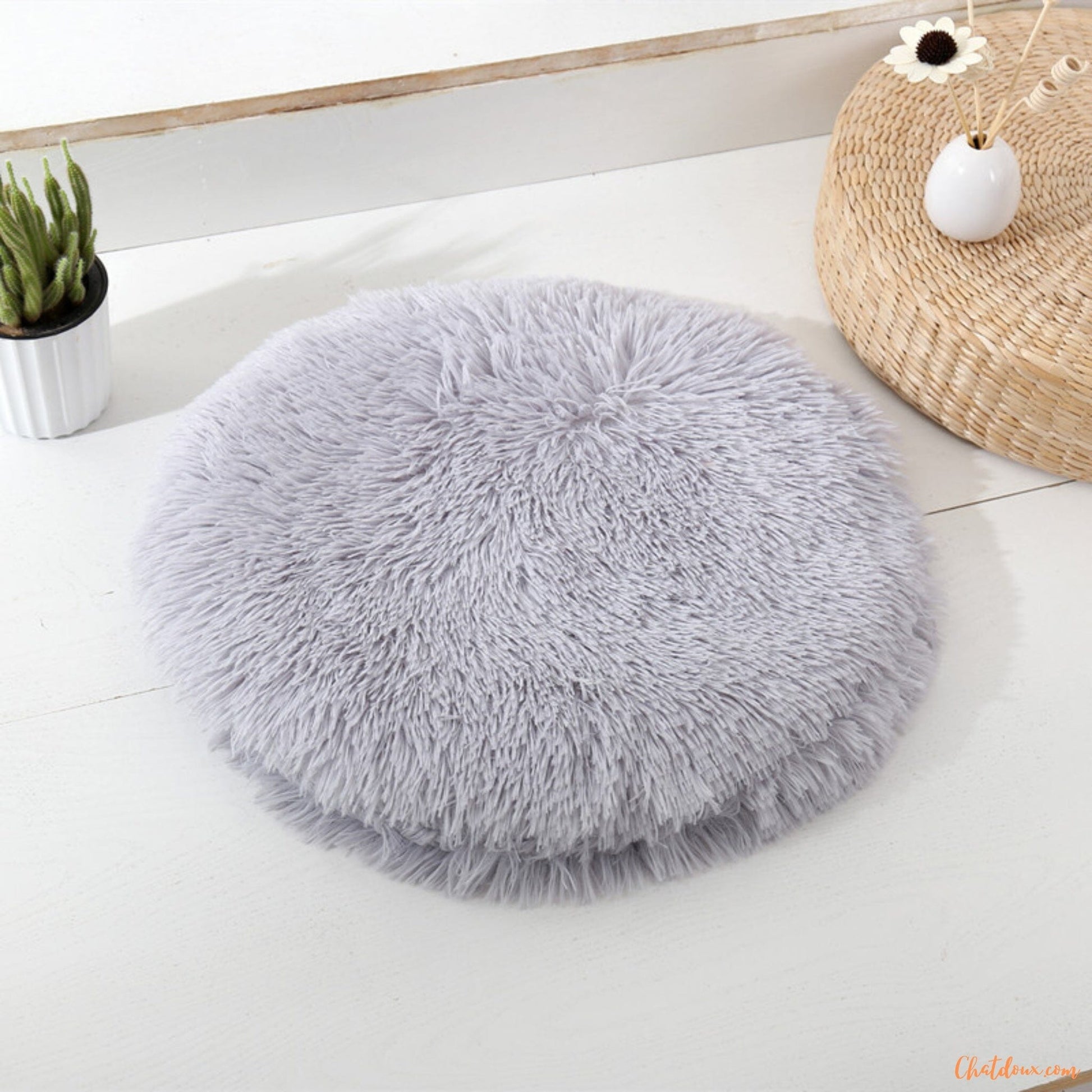 coussin-chat-gris-en-peluche-FineDouceure